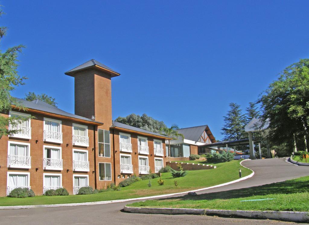 Howard Johnson Hotel & Spa Вилья-Хенераль-Бельграно Экстерьер фото
