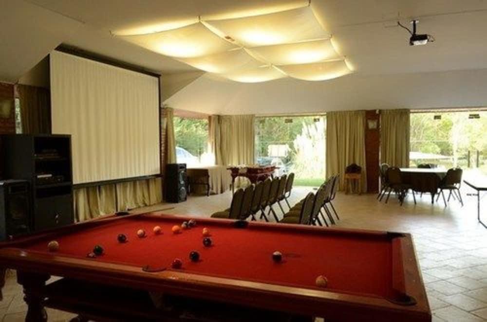 Howard Johnson Hotel & Spa Вилья-Хенераль-Бельграно Экстерьер фото