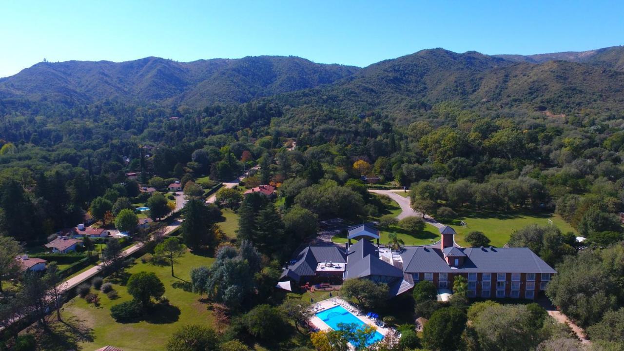 Howard Johnson Hotel & Spa Вилья-Хенераль-Бельграно Экстерьер фото
